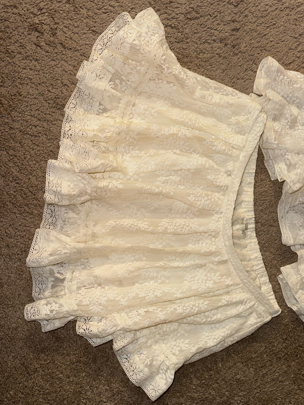 NWOT ZARA LACE RUFFLE MINI SKIRT - Picture 3 of 3